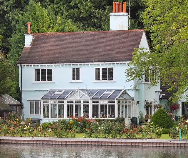 T Shape Conservatories Lincoln