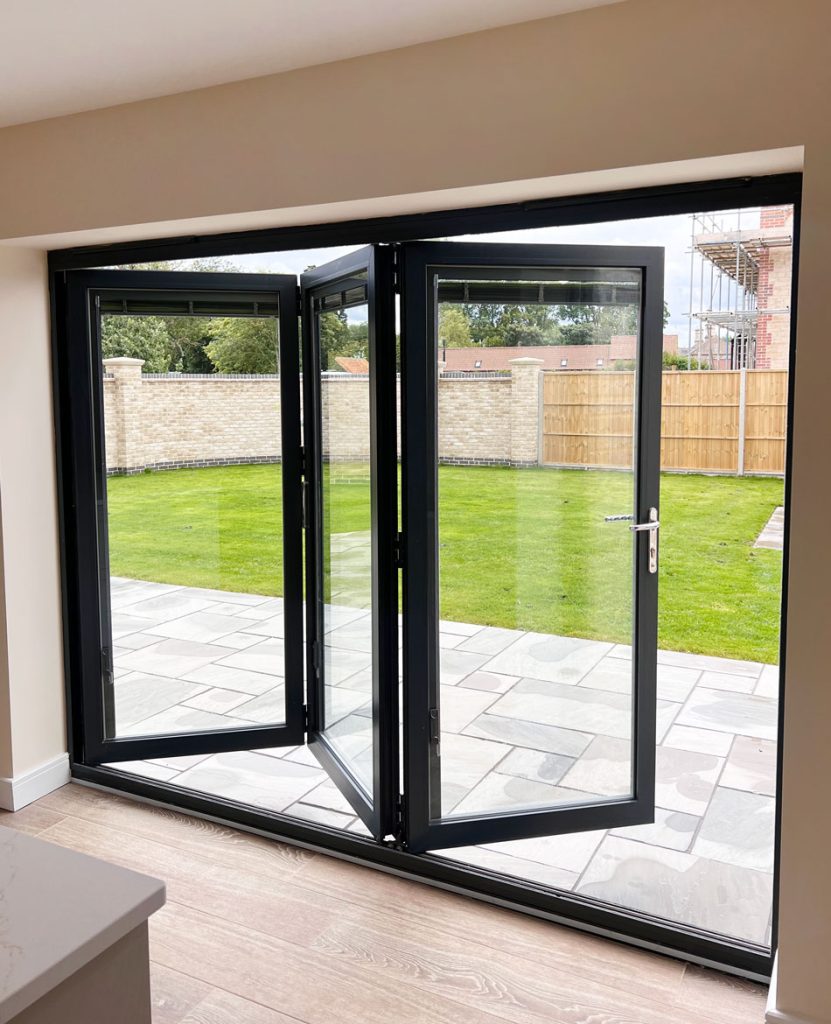 windows with integrated blinds